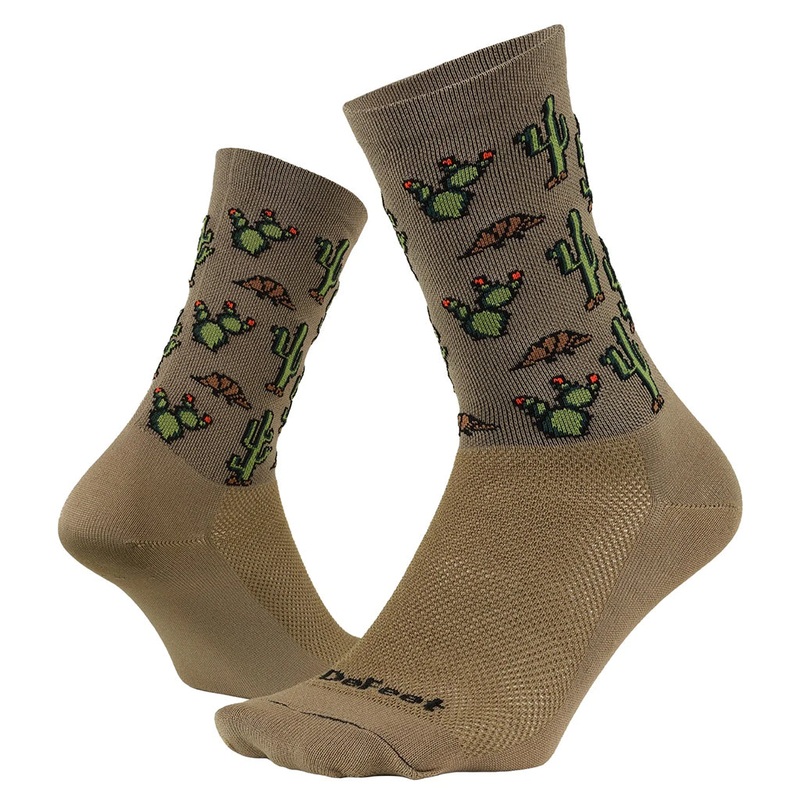 DeFeet Aireator 6″ Cactus Socks 9.5-11.5 Tan