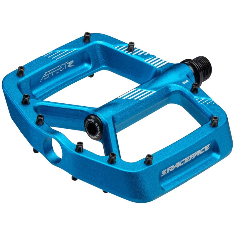 RaceFace Aeffect R Pedals – Platform, Aluminum, 9/16″, Blue