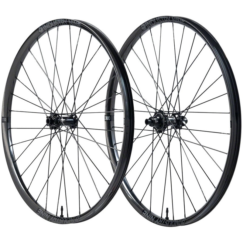 Industry Nine Hydra 2 Trail Carbon Wheelset – 29″ 15 x 110mm/12 x 148mm 6-Bolt XD BLK 32H