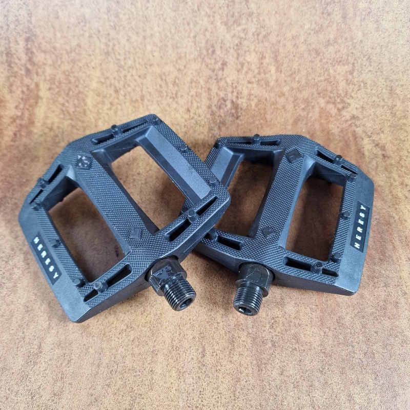 Heresy Arrows Pedals