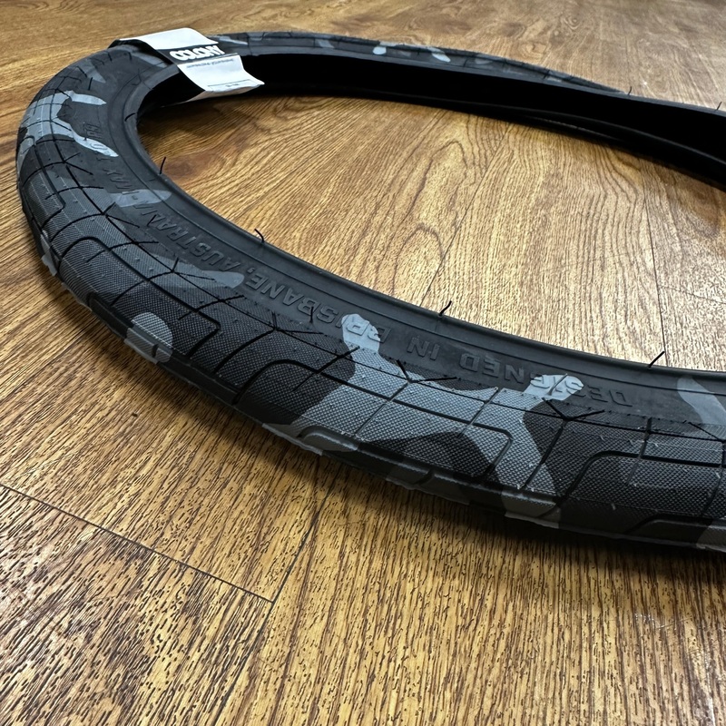 Colony Griplock Tyre