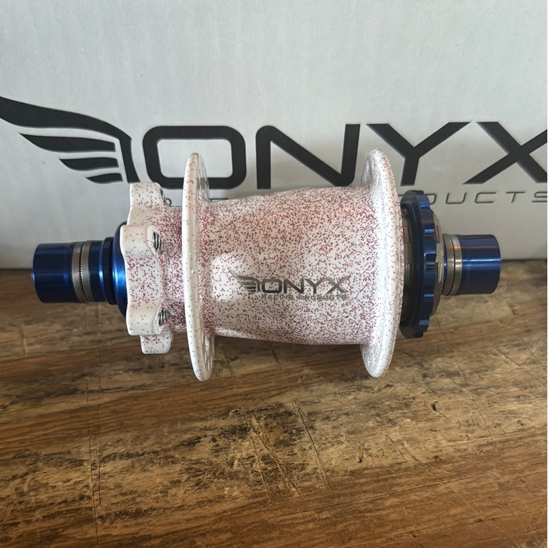 Onyx Hubs Cotm Disco Red