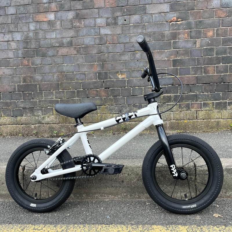 Cult 2025 Juvenile 14 Inch Bike White