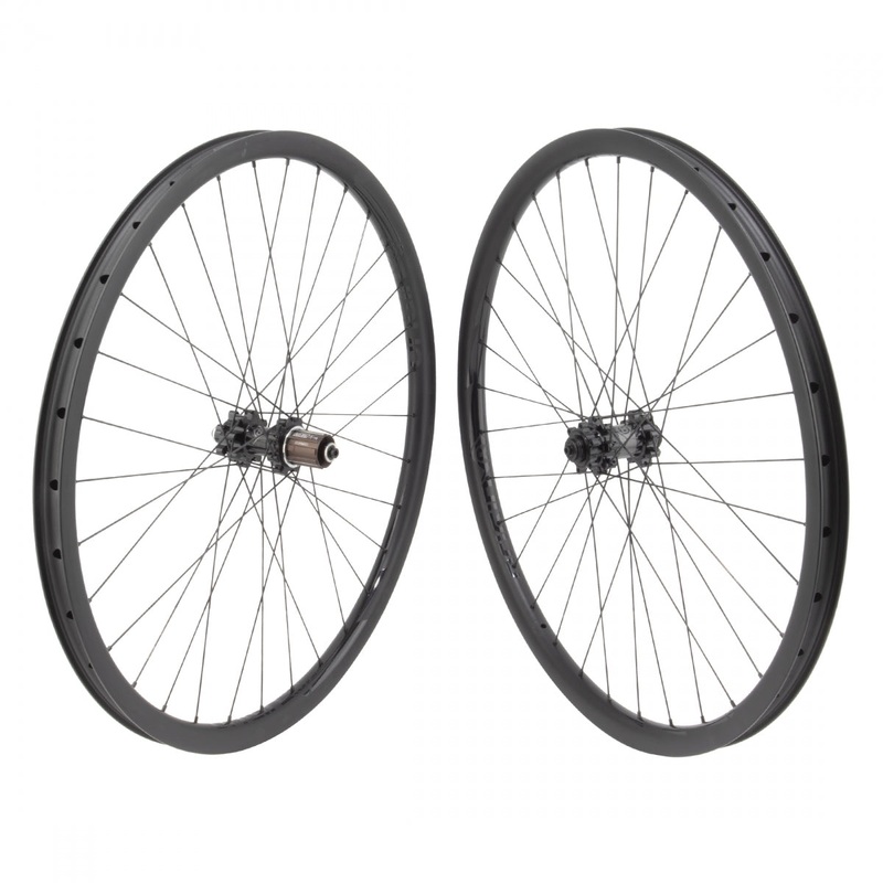 Whl Pr 27.5 584X24 Or8 Bolt Carbon 26Mmtbls Disc Bk 32 Or8 Mt1110 Elite 8-11Scas 6B Qr Sp Seal Bk 135Mm Sapim Race 2.0/1.8 Bk (No Skewer)