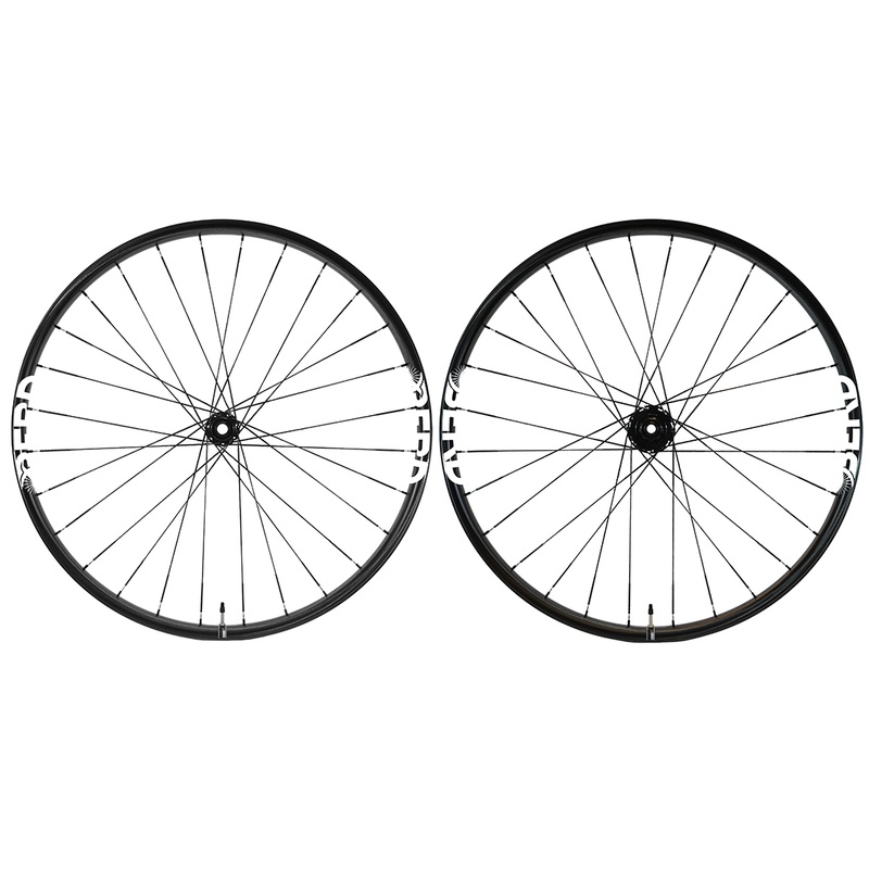Berd Hawk30 Carbon Wheelset – Black Spokes – Industry Nine Hydra 29″ 15x110mm 12x148mm Boost, MS, Centerlock
